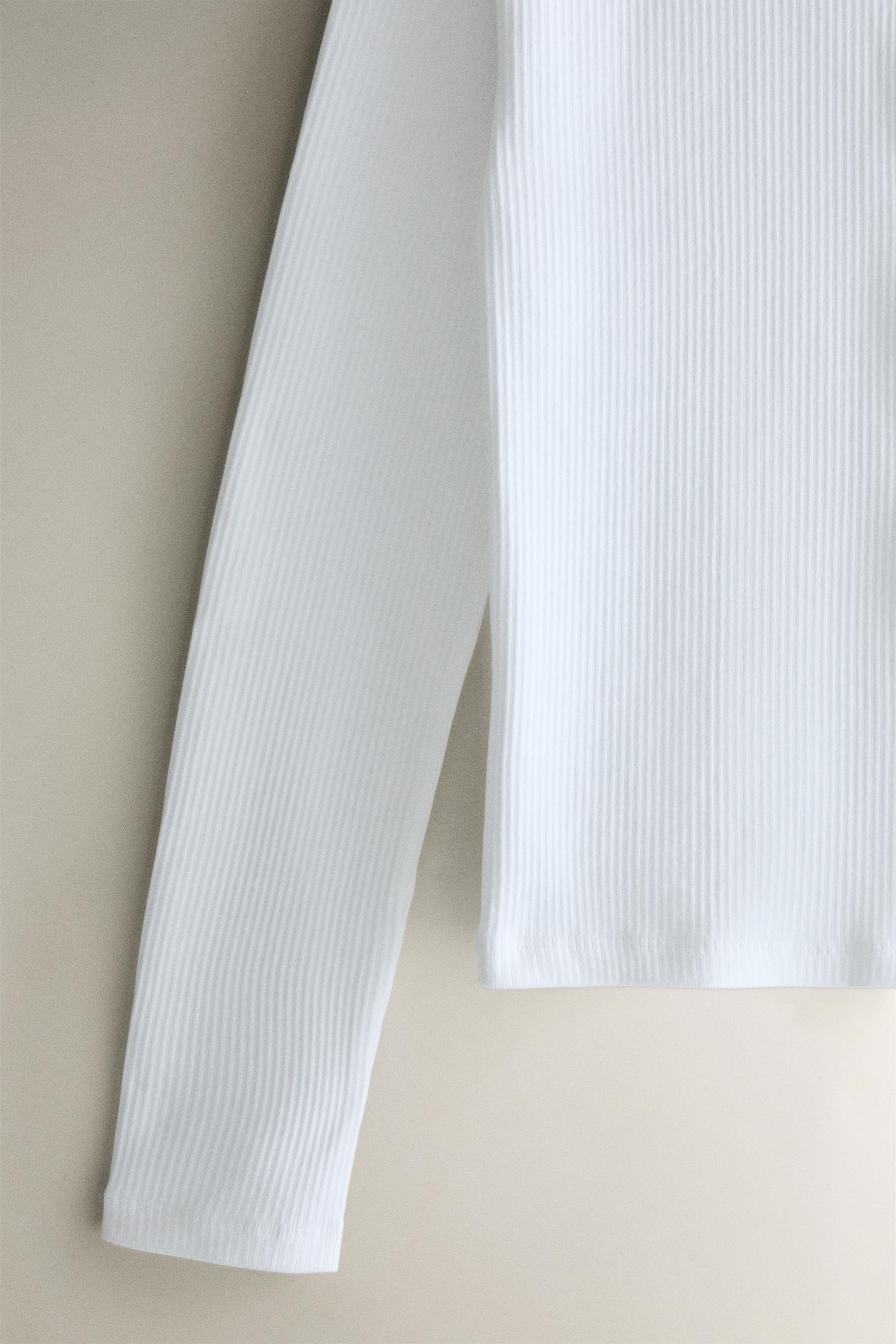 LONG SLEEVE BUTTON T-SHIRT